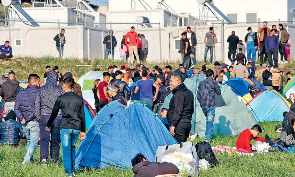 Κορωνοϊός: "Θύμα" της πανδημίας και το μεταναστευτικό